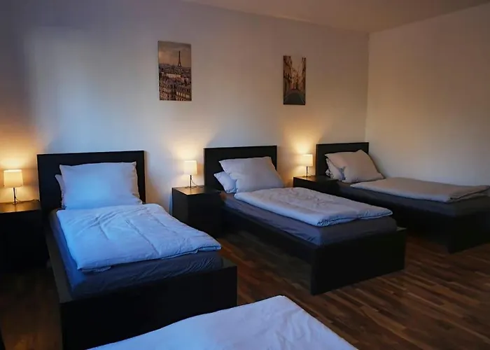 Schoene 4-Bettzimmer Wohnung In Celle